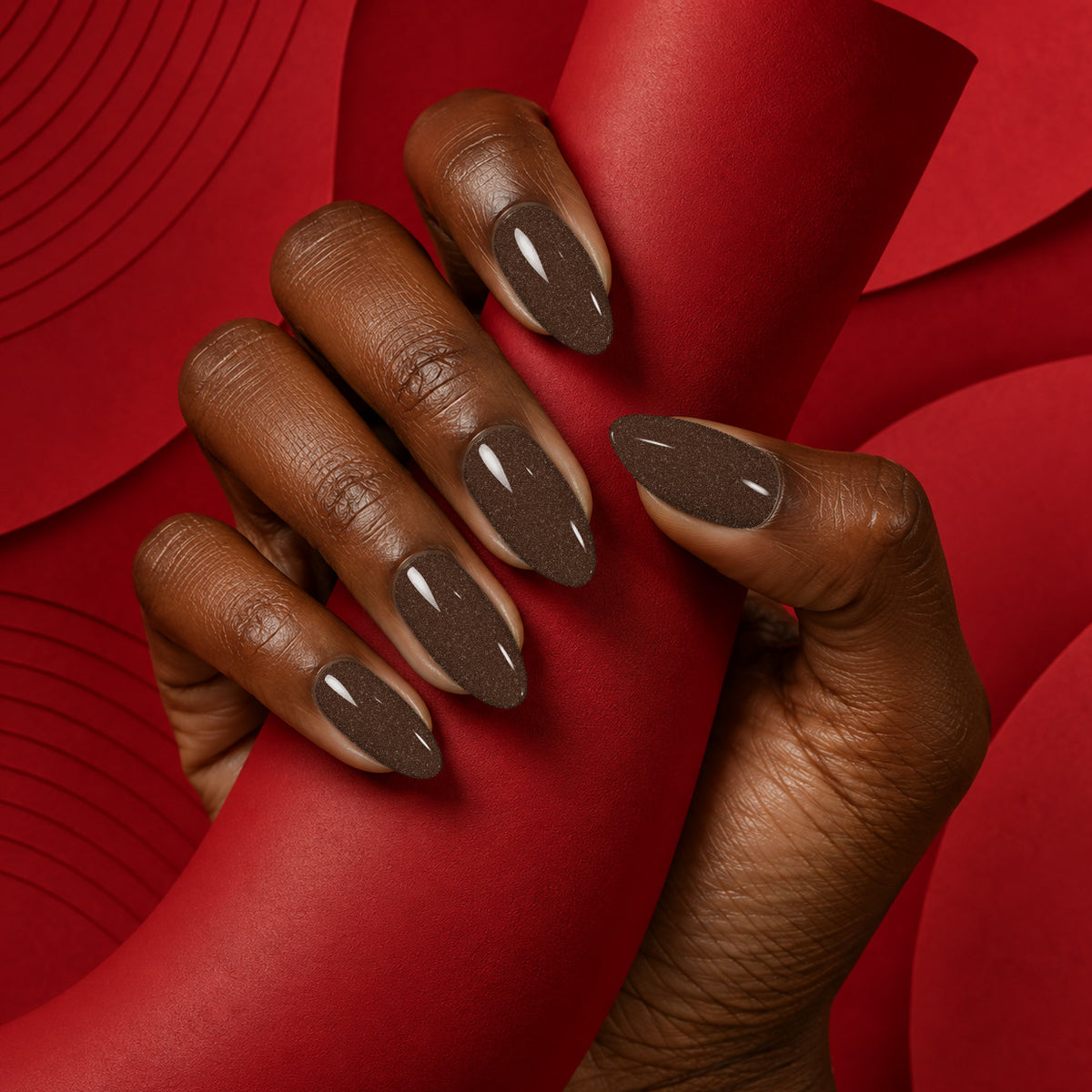 MEROO Bigbang | D07 | lifestyle 1 manicure detail