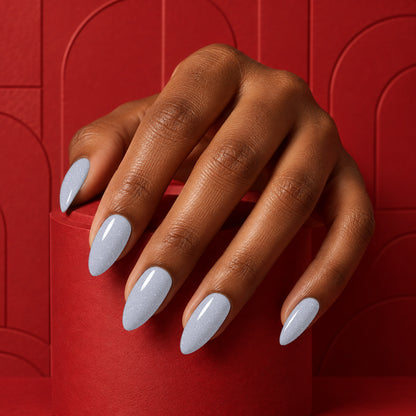 MEROO Hologram | G01 | lifestyle 1 manicure detail