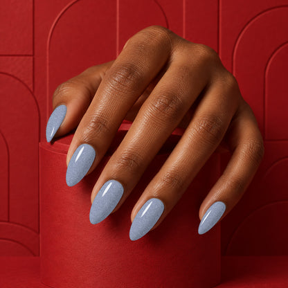 MEROO Luster And Co | G07 | lifestyle 1 manicure detail