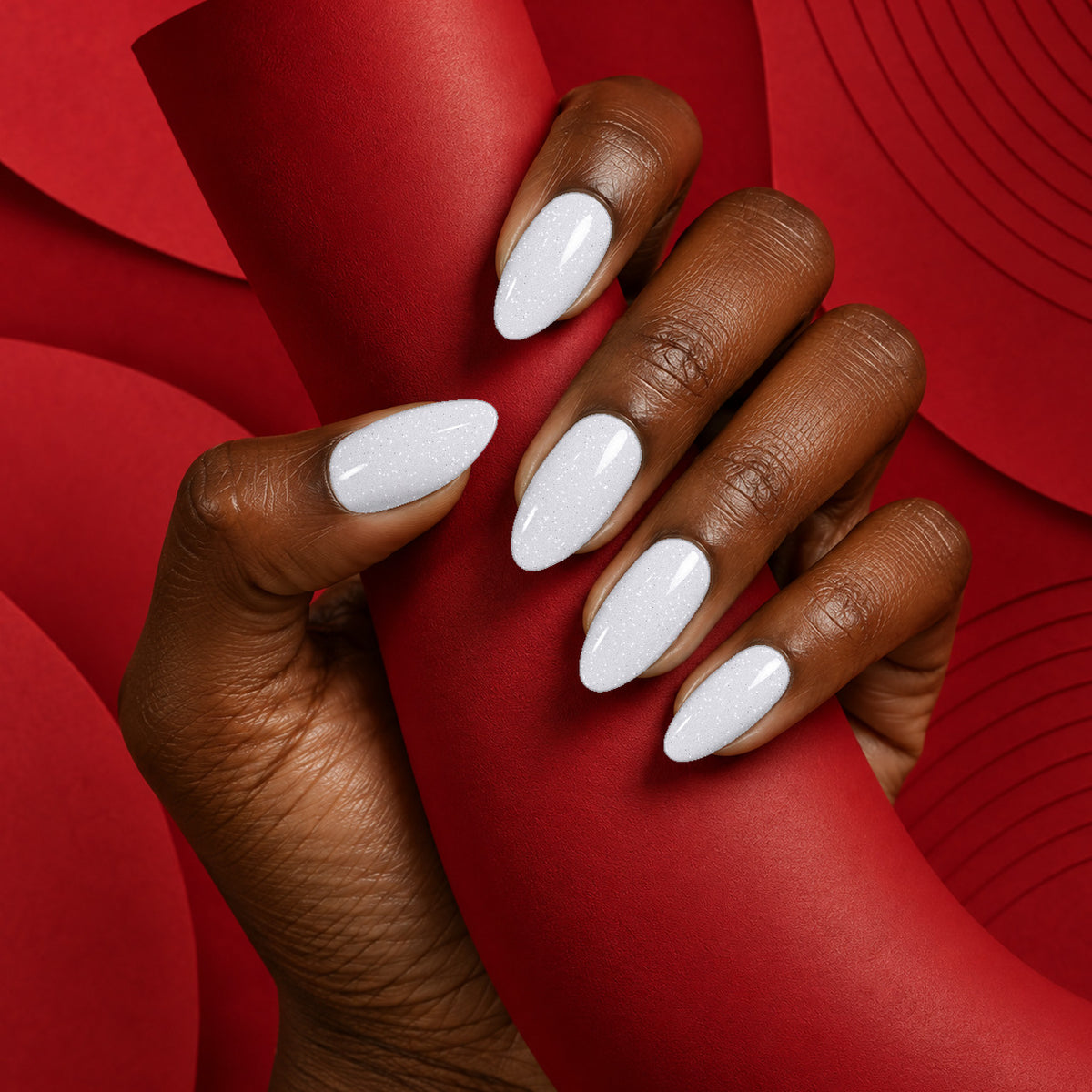 MEROO I Like Pearl | G18 | lifestyle 1 manicure detail