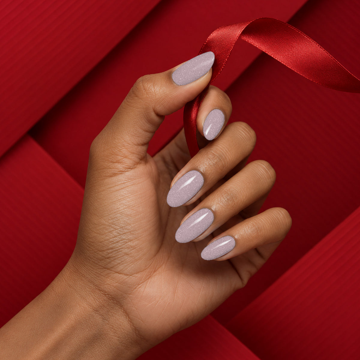 MEROO Satin Rose | G22 | lifestyle 1 manicure detail
