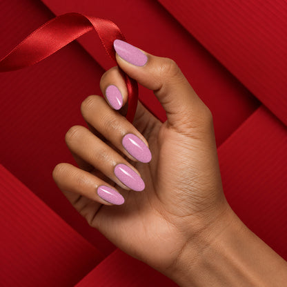 MEROO Cadillac Pink | G28 | lifestyle 1 manicure detail