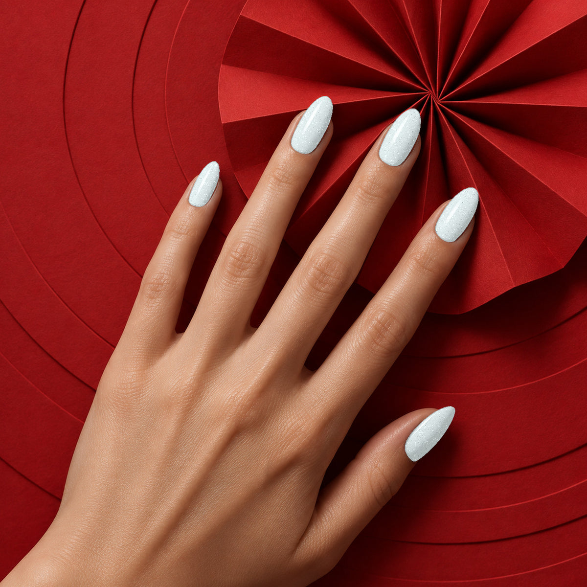 MEROO Emerald Aura | G31 | lifestyle 1 manicure detail