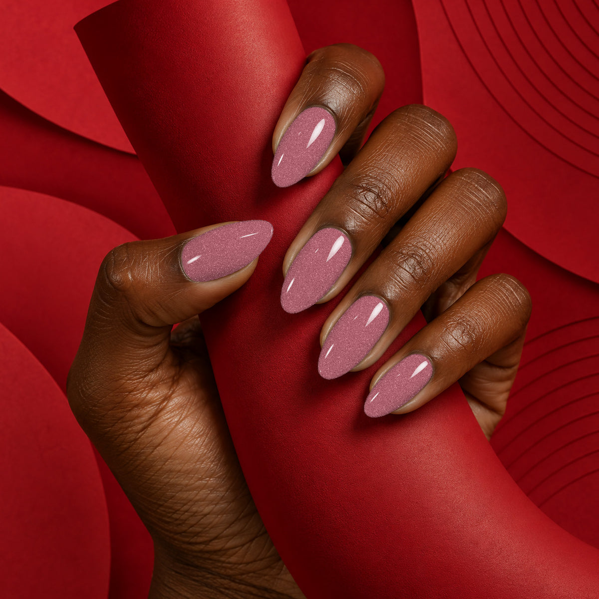 MEROO Mackenzie | G40 | lifestyle 1 manicure detail