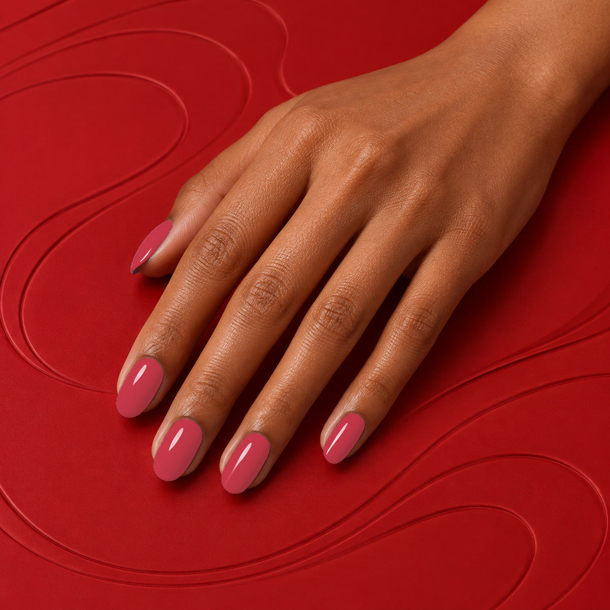 MEROO Red Jelly | J01 | lifestyle 1 manicure detail
