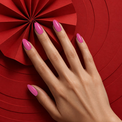MEROO Pink Jelly | J02 | lifestyle 1 manicure detail