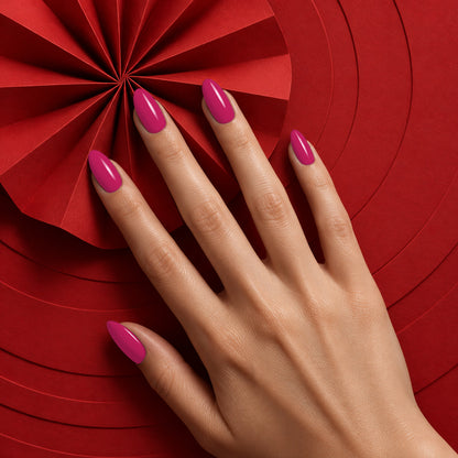 MEROO Pink Panther | N01 | lifestyle 1 manicure detail