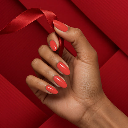 MEROO Flame Queen | N03 | lifestyle 1 manicure detail