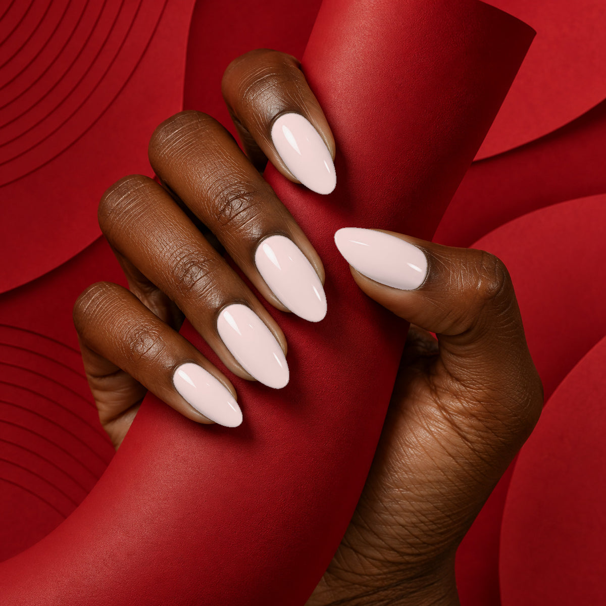 MEROO Frosty Attitude | S009 | lifestyle 1 manicure detail