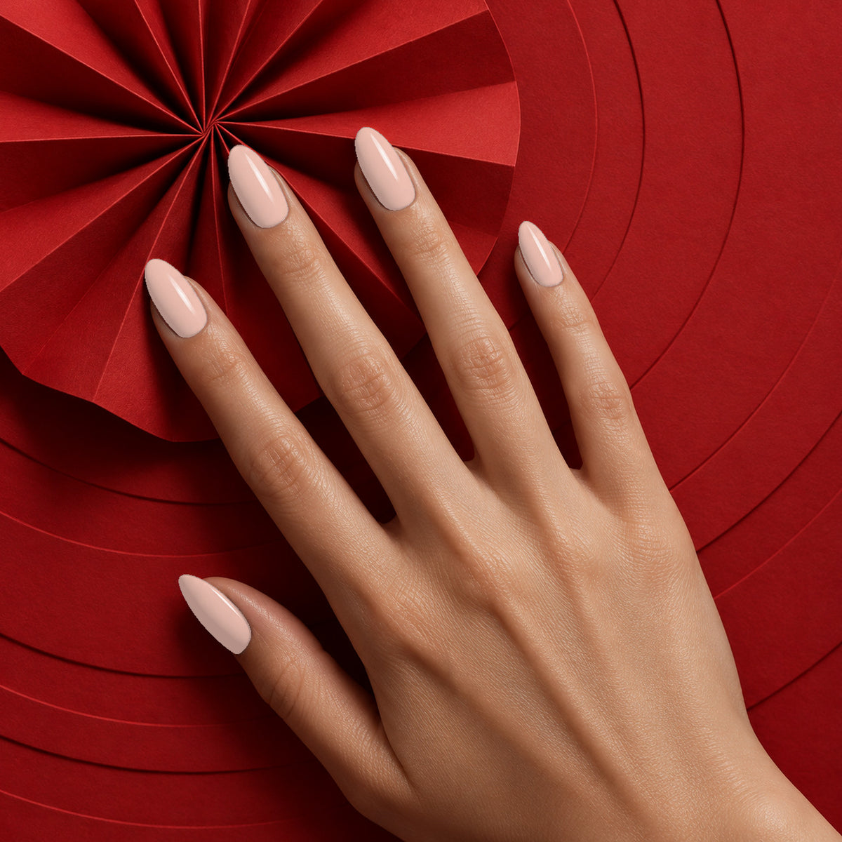 MEROO Milk Gel | S011 | lifestyle 1 manicure detail