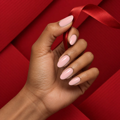 MEROO Sooo-Sweet | S021 | lifestyle 1 manicure detail