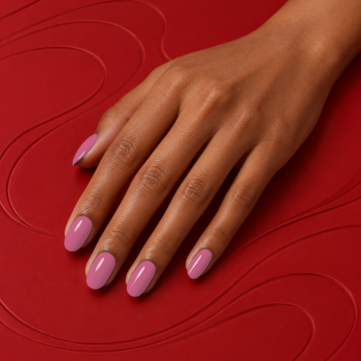 MEROO Antique Rose | S028 | lifestyle 1 manicure detail