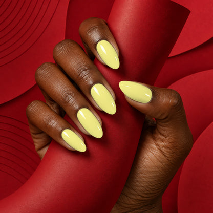 MEROO All Day Out | S057 | lifestyle 1 manicure detail