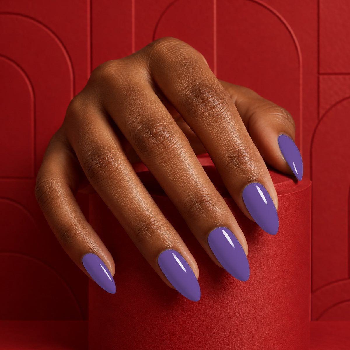 MEROO Amthyst Aura | S073 | lifestyle 1 manicure detail