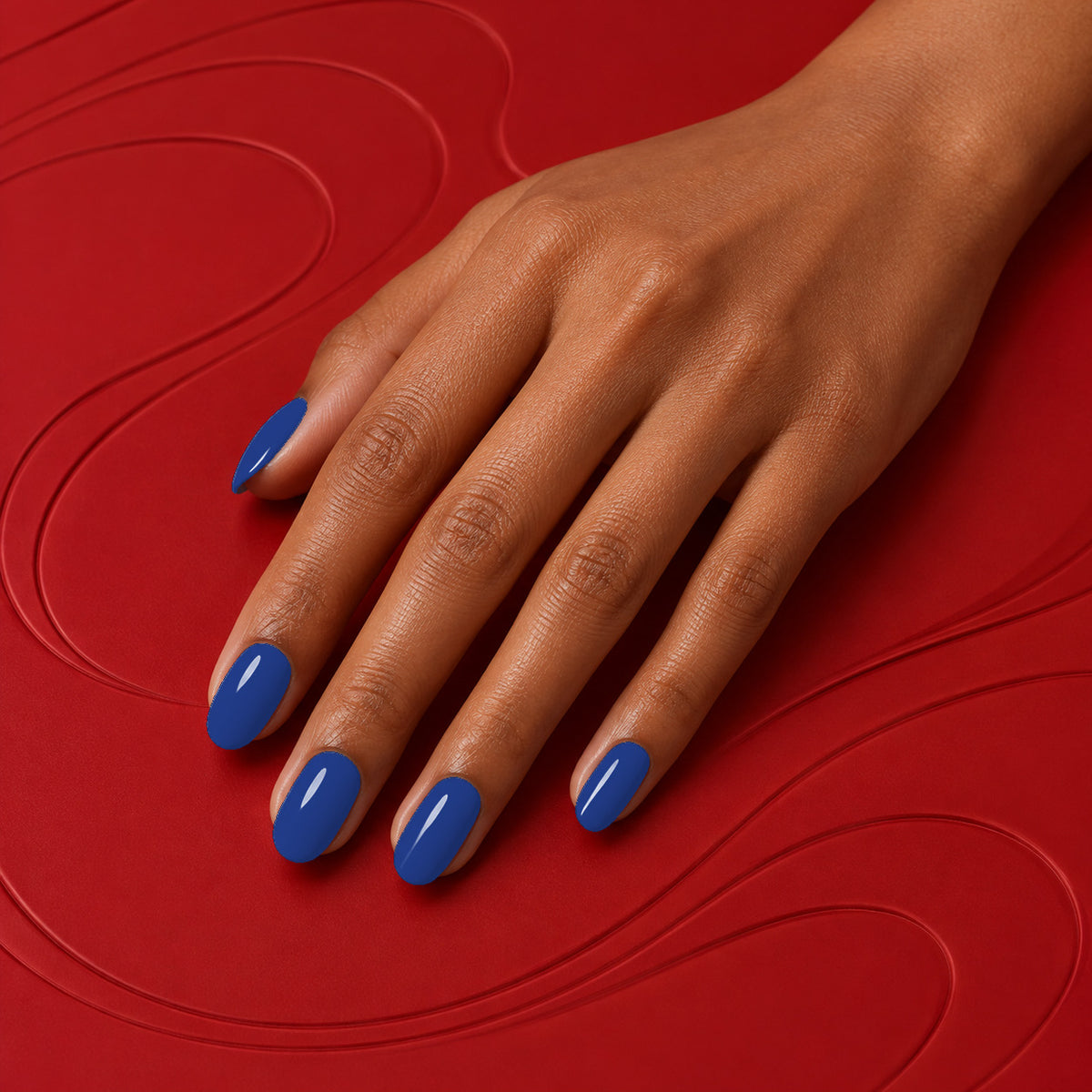 MEROO Royal Aura | S080 | lifestyle 1 manicure detail