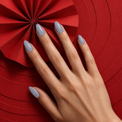 MEROO Ash Panache | S104 | lifestyle 1 manicure detail